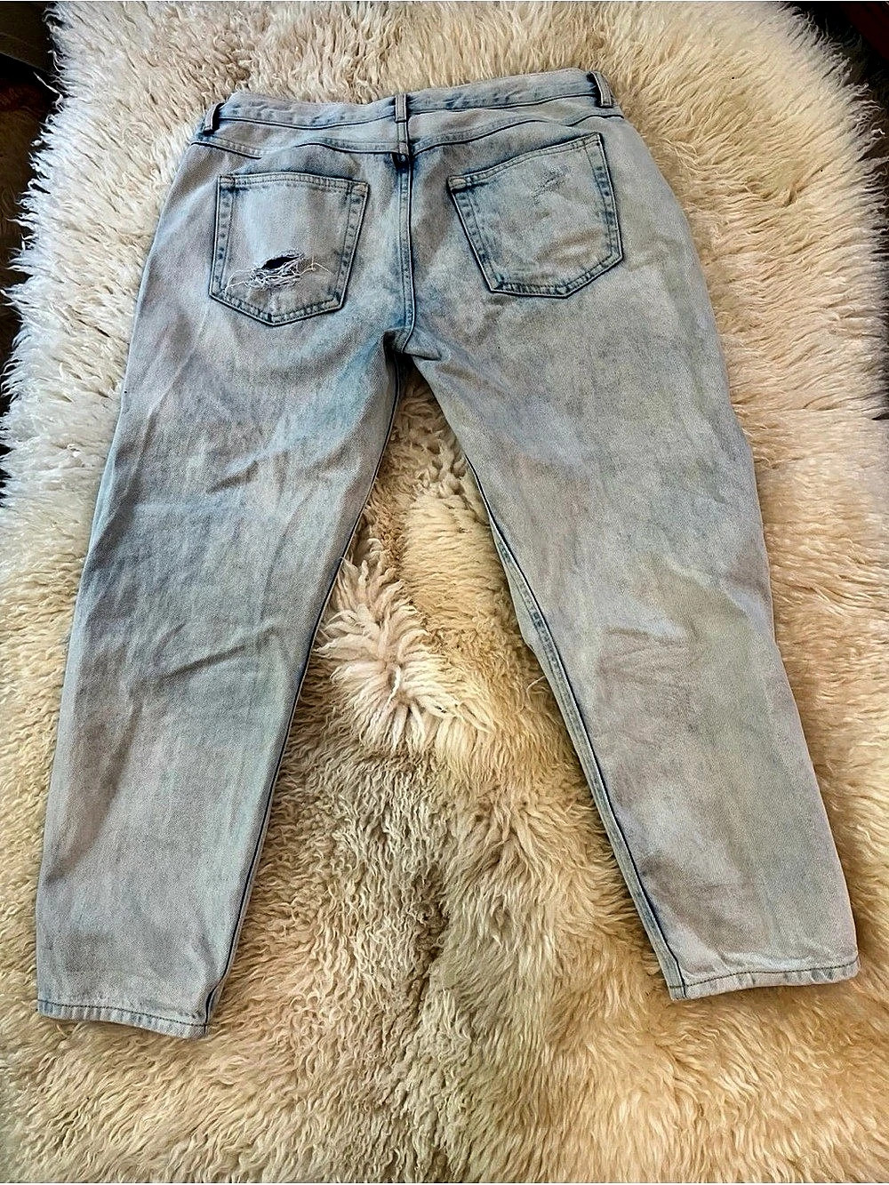 Forever 21 ripped jeans distressed size 31/Large - Picture 2 of 3